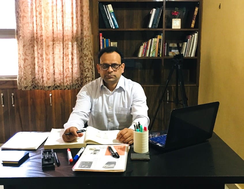 Dr. Zahid Hussain in BREF Office, Biomedical Research & Educational Foundation (BREF)